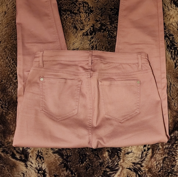 Mid Rize Skinny Jeans - Picture 3 of 5